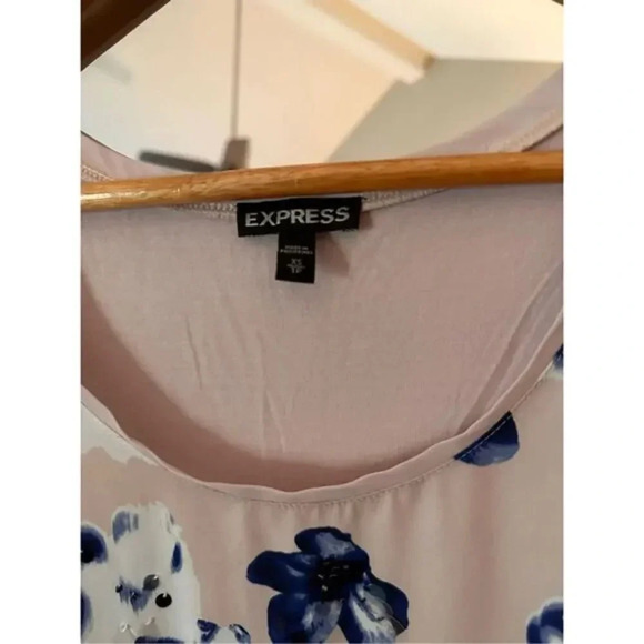 Express‎ XS sequins Floral Top Pink - Picture 2 of 3